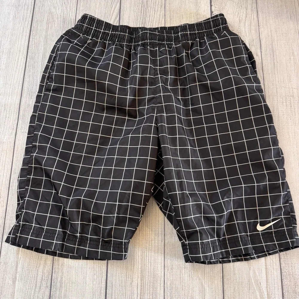 Nike Men's Grid Check Black White Lined Swim Trunks Board Shorts Size M